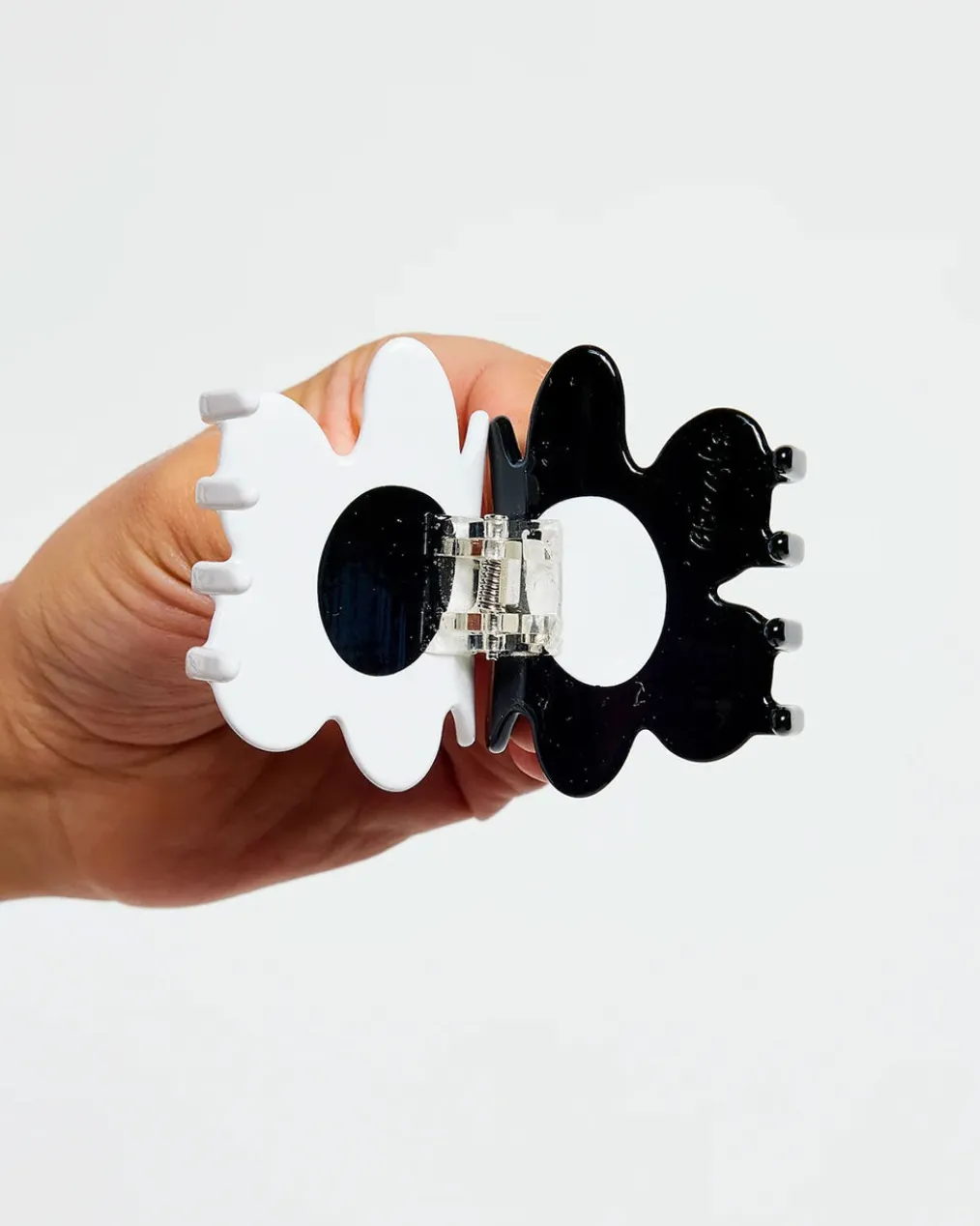 Flower Claw - Black + White