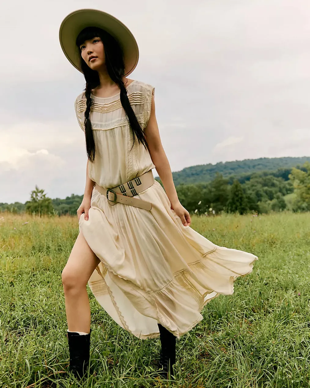 Meadows Edge Maxi Dress - Tea