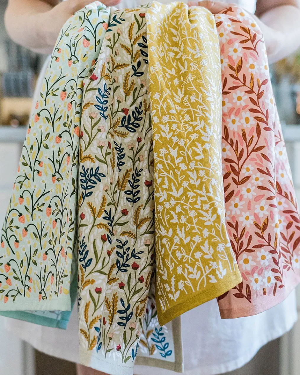 Tiny Floral Kitchen Towel Set
